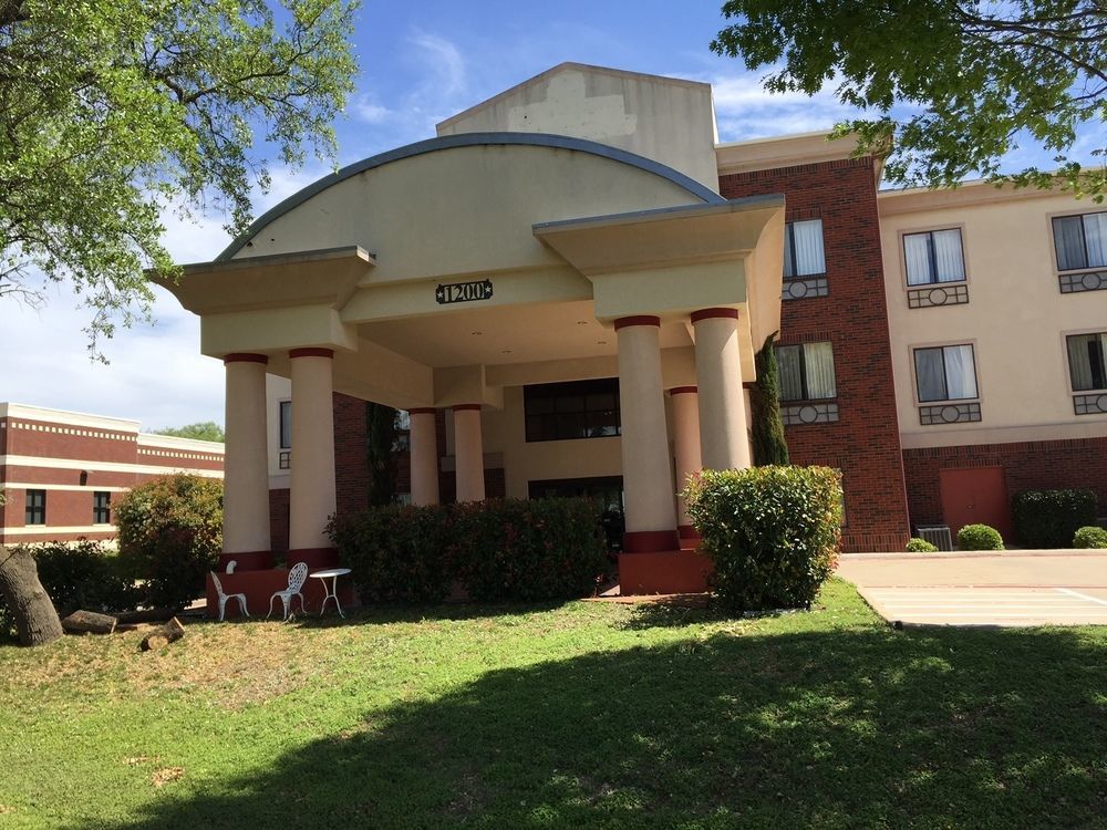 Lampasas Quality Inn & Suites מראה חיצוני תמונה