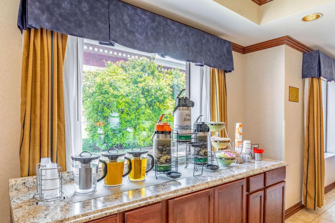 Lampasas Quality Inn & Suites מראה חיצוני תמונה